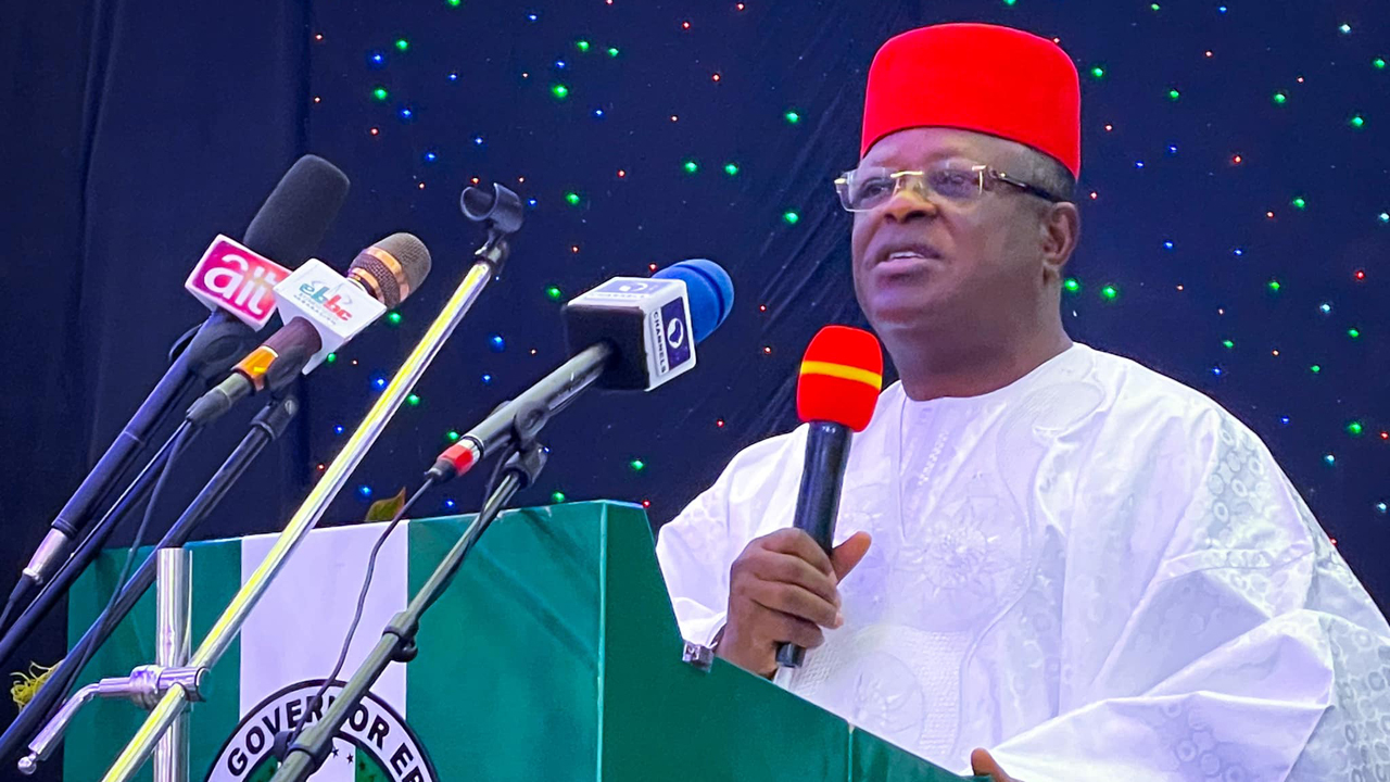 Umahi Halts Ogun Road Construction Over Structural Defects, Warns of Billions in Future Repairs