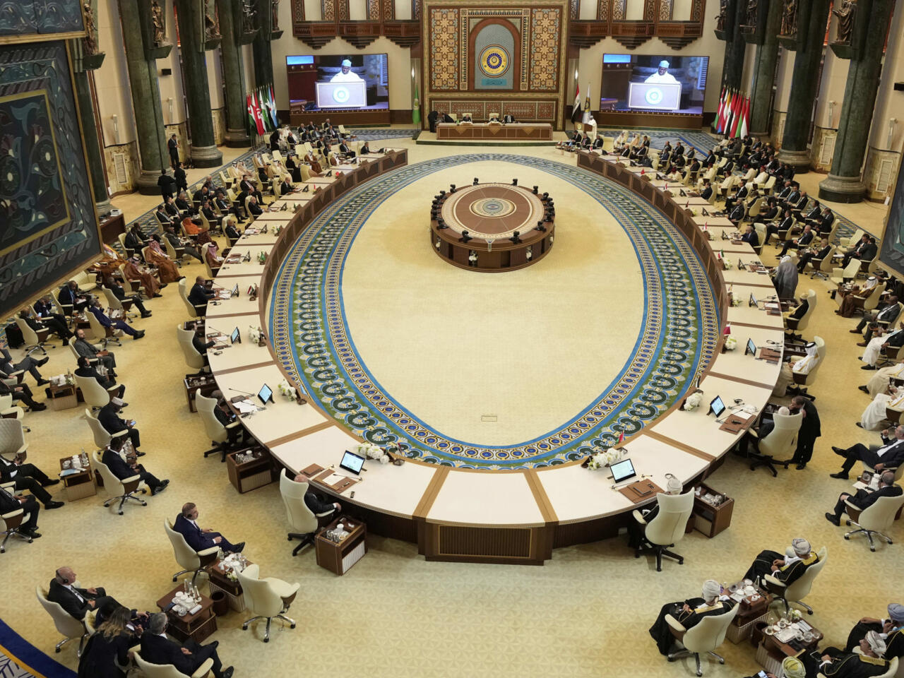 Arab Leaders Demand End to Gaza Bloodshed, Reject Palestinian Displacement Plans.