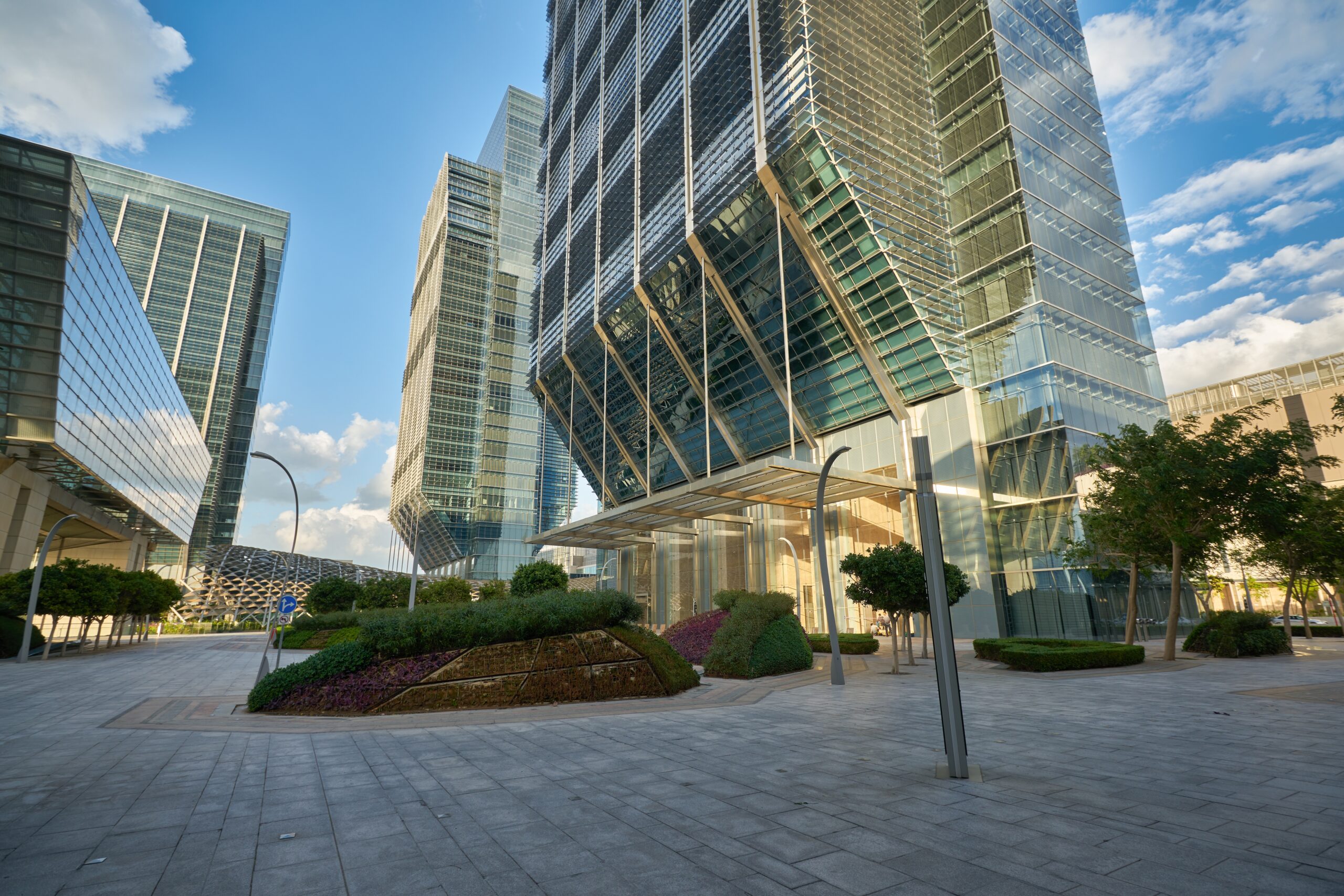 IHC Launches Groundbreaking AI-Powered Reinsurance Platform in Abu Dhabi