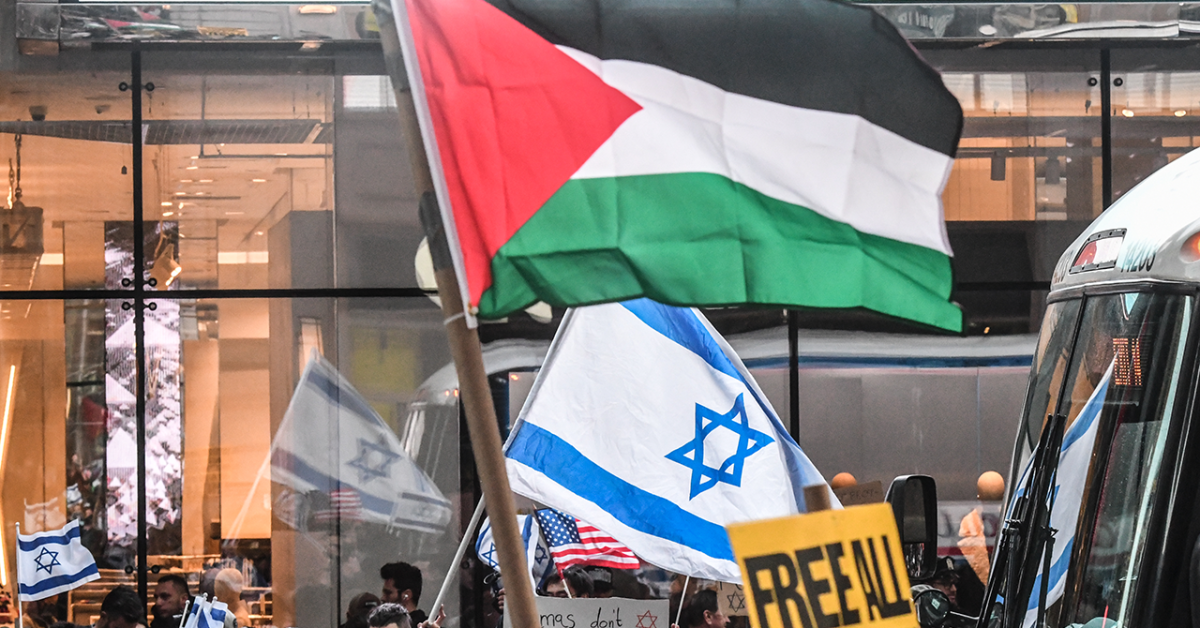 *Poll Finds 53% of Israelis Oppose Letting Aid Into Gaza