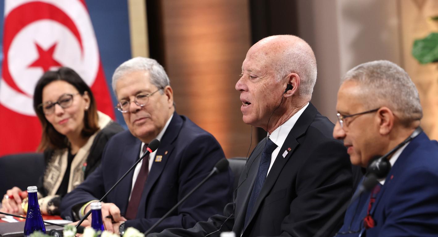 Tunisia has called for an urgent end to the escalating tensions in Libya, warning that the worsening security situation poses serious risks to the country’s future and the safety of its population. In a statement released on Friday, Tunisia’s Foreign Ministry expressed deep concern over the deteriorating conditions, particularly in Tripoli, and offered to host a UN-facilitated, Libyan-led dialogue aimed at reaching a peaceful solution. The statement, reported by Tunisia’s TAP News Agency, reaffirmed the country’s commitment to supporting a political resolution free from foreign interference, underscoring its neutrality and long-standing ties with Libya. “Tunisia stands prepared to serve as neutral ground for Libyan brothers to pursue a political settlement that preserves Libya’s unity and meets its people’s aspirations for security and stability,” the ministry said. The statement emphasised the need to prioritise the national interest and promote consensus among Libya’s rival factions. It highlighted the importance of launching a comprehensive peace process under the supervision of the United Nations, with the goal of ending violence, organising democratic elections, and establishing unified and lasting state institutions. “These institutions must reflect the interests of all Libyan citizens, regardless of background, and ensure the sovereignty, unity and stability of the Libyan state,” the ministry added. Calling for an immediate cessation of hostilities, the ministry urged all parties in Libya to resolve their differences through dialogue rather than conflict. Tunisia also reiterated its commitment to helping facilitate discussions that could restore calm and move the country closer to long-term peace and democratic governance.