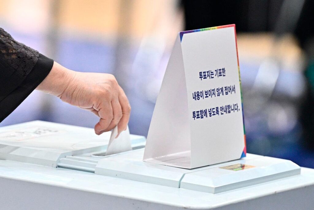 South Korea Votes in Snap Presidential Election Following Martial Law Crisis